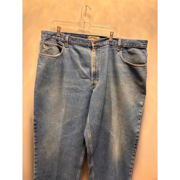 L L Bean Mens Relaxed Fit Blue Denim Jeans Size 42x29 Casual Everyday Wear - Picture 6 of 14
